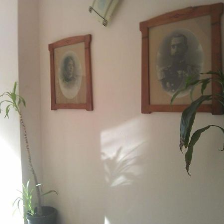 Къщата На Генерала Hotel Berkovitsa Buitenkant foto