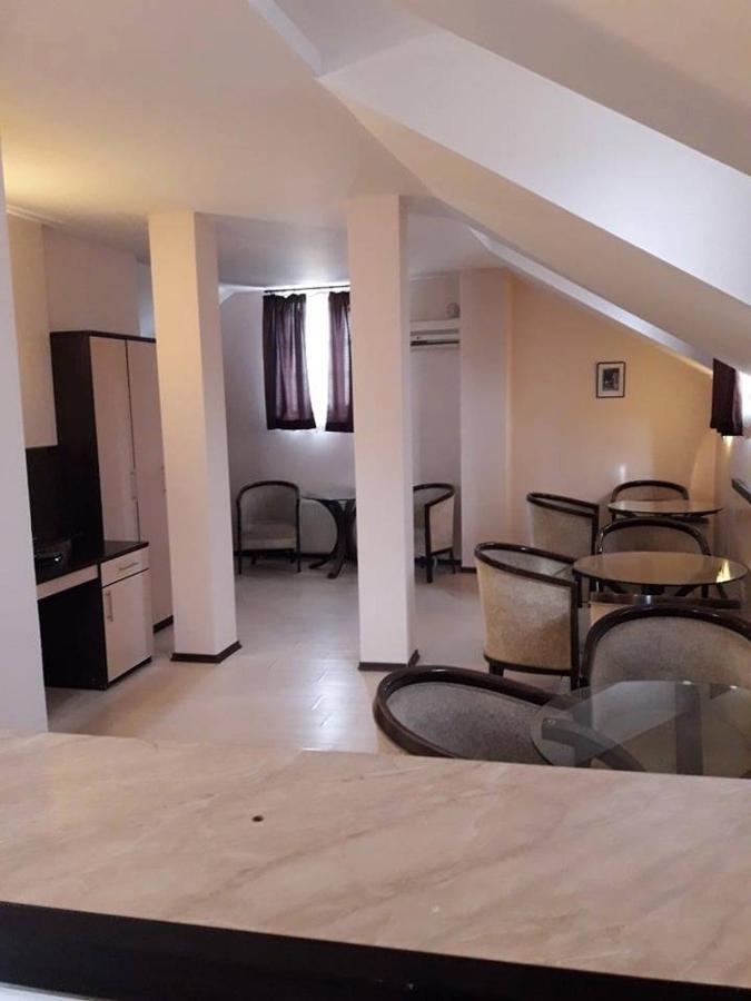 Къщата На Генерала Hotel Berkovitsa Buitenkant foto