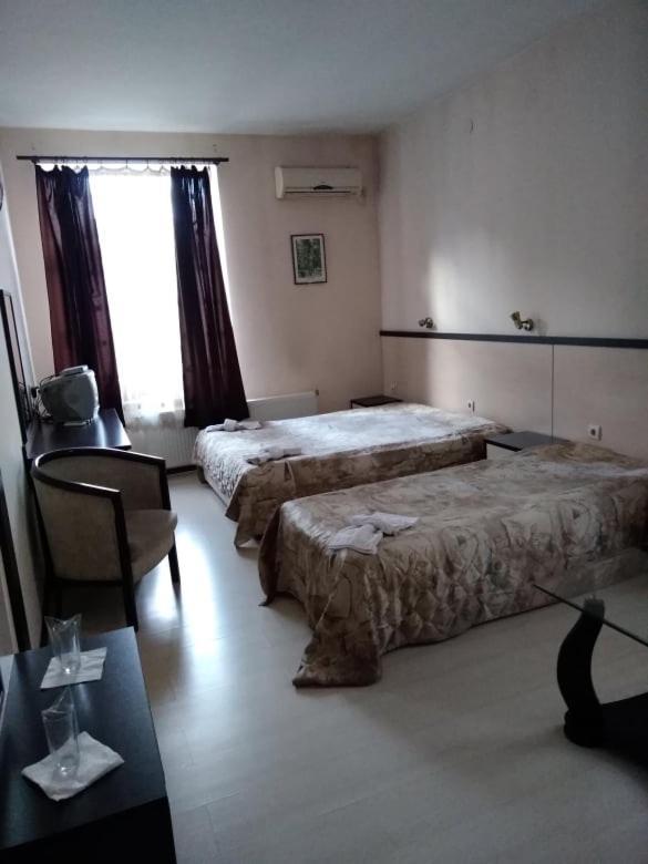 Къщата На Генерала Hotel Berkovitsa Buitenkant foto